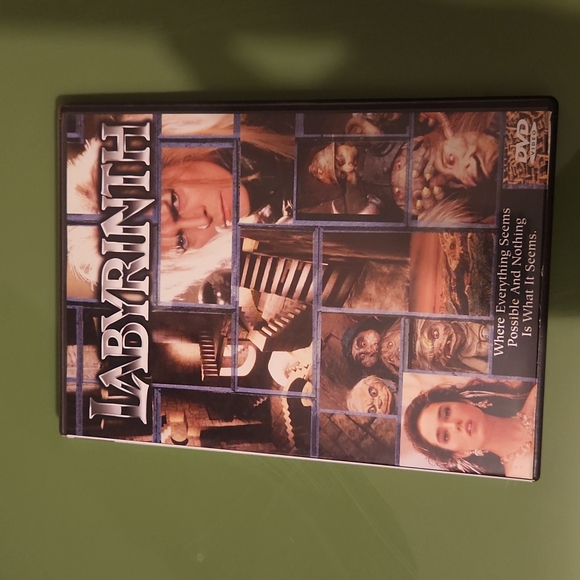 5 DVDs - Picture 4 of 5
